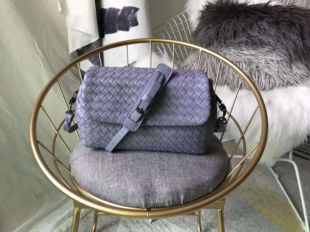 light purple Женская маленькая сумка из натуральной овечьей кожи ручной работы, тканая Высококачественная сумка на плечо, женские сумки через плечо, горячая сумка-мессенджер - Цвет: light purple
