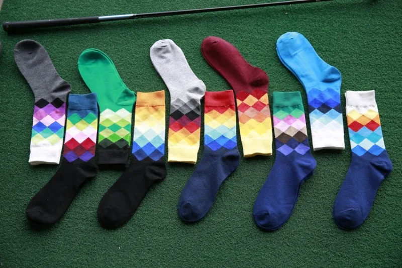 10 цветов, мужские носки в британском стиле, клетчатые calcetines, градиентные цвета, брендовые Элитные Длинные хлопковые носки для счастливых мужчин