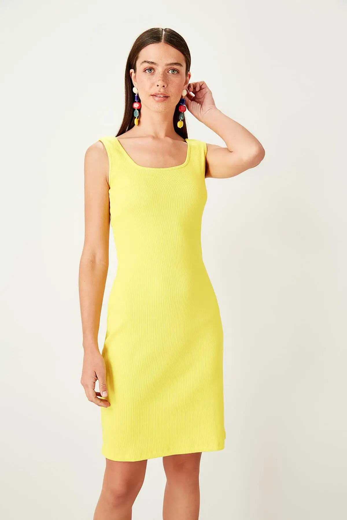 Trendyol желтое трикотажное платье в рубчик TWOSS19EL0223|Женские платья| |