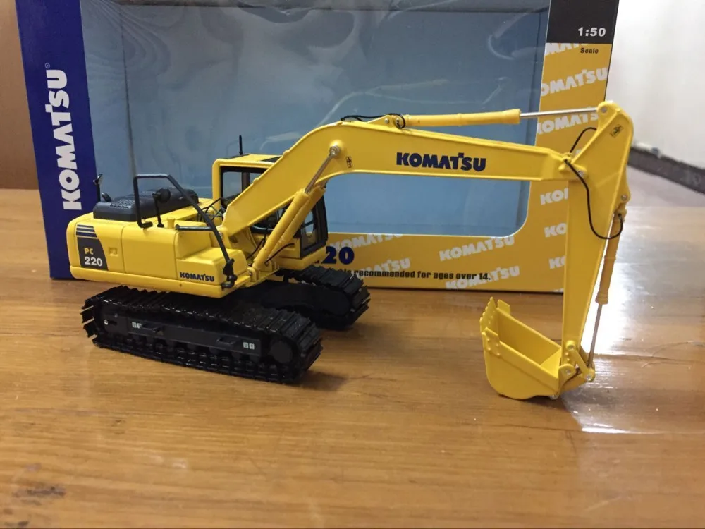 Новое поступление! Экскаватор Комацу PC220 модель из литого металла 1/50 новая *|1/43
