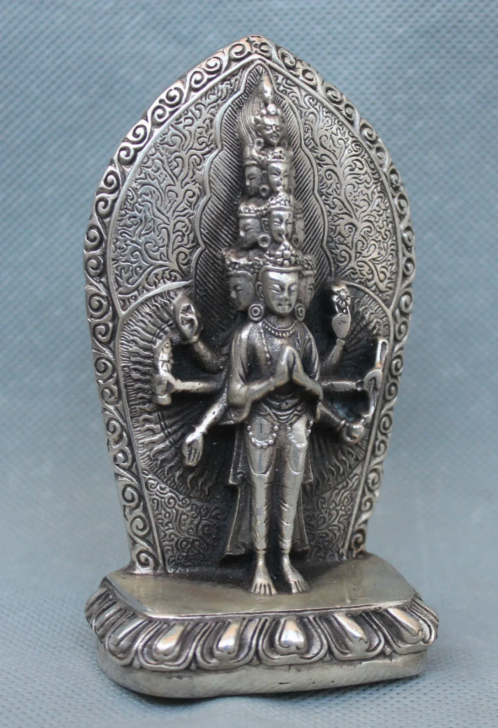 Тибетский буддизм серебро 1000 оружие Avalokiteshvara богини статуя Гуань Инь|Статуи и