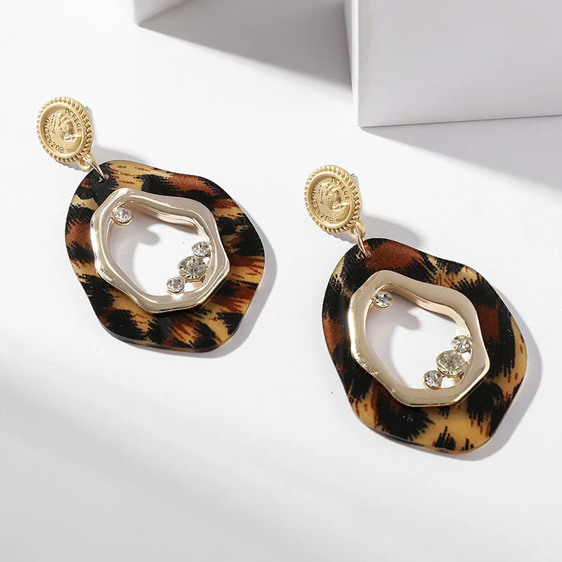 Винтажные висячие серьги Леопардовый цвет акриловый Стразы женские