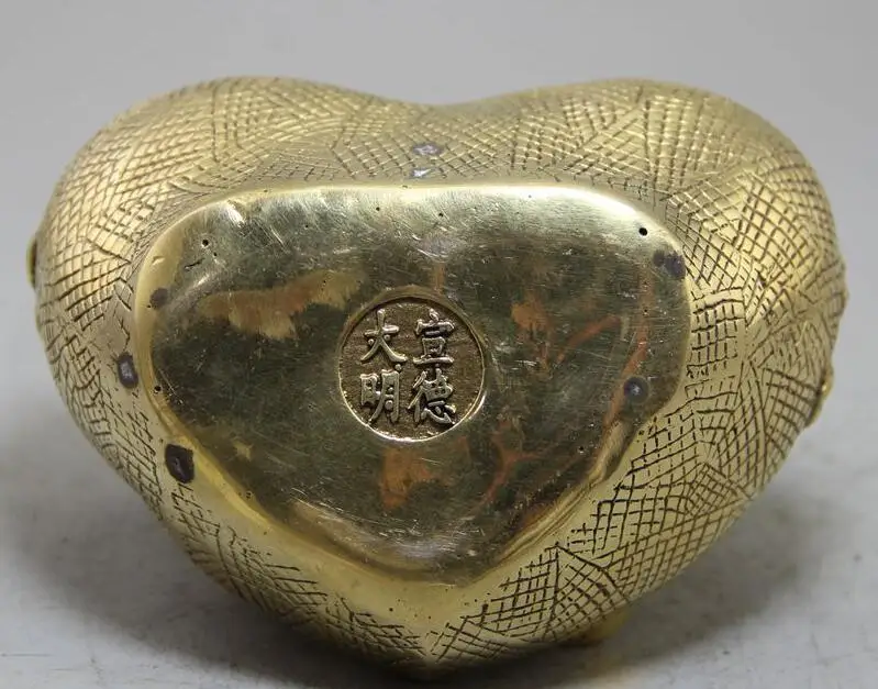 Retro-pure brass carving golden child and jade girl handicraft wedding ornaments 12x9.2x8 cm | Дом и сад