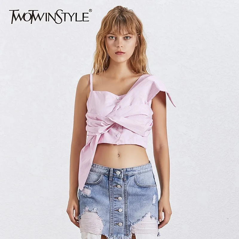 TWOTWINSTYLE укороченный топ блузка для женщин косой воротник бант с открытыми плечами