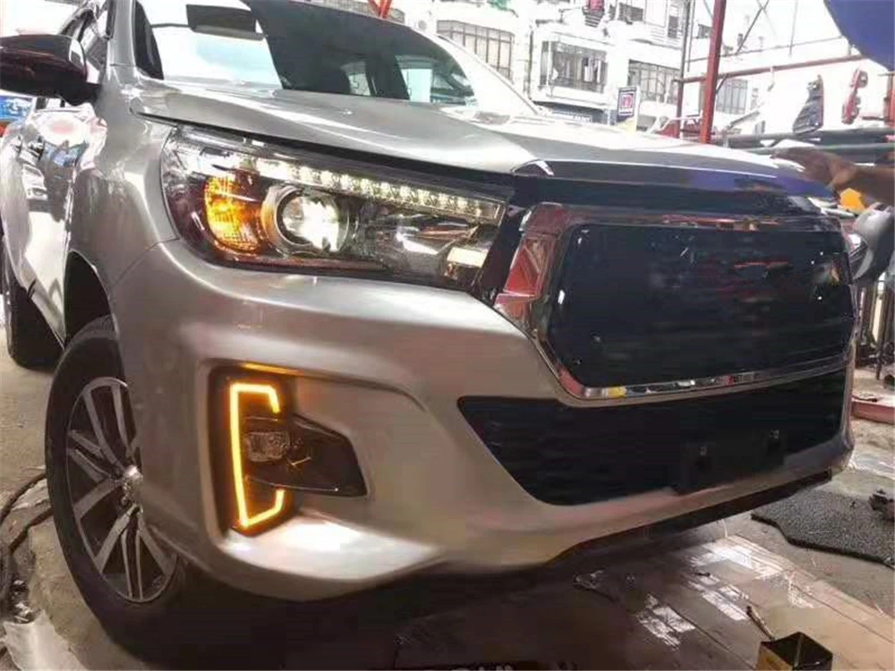 Дневные ходовые огни для Toyota Hilux Revo Rocco 2018 2019 2 шт. указатели поворота желтого цвета