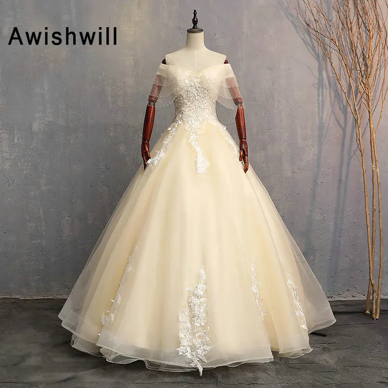 

Champagne Color Ball Gown Prom Dresses Cap Sleeves Beading Lace Appliques Tulle Formal Dress Charming Evening Wear