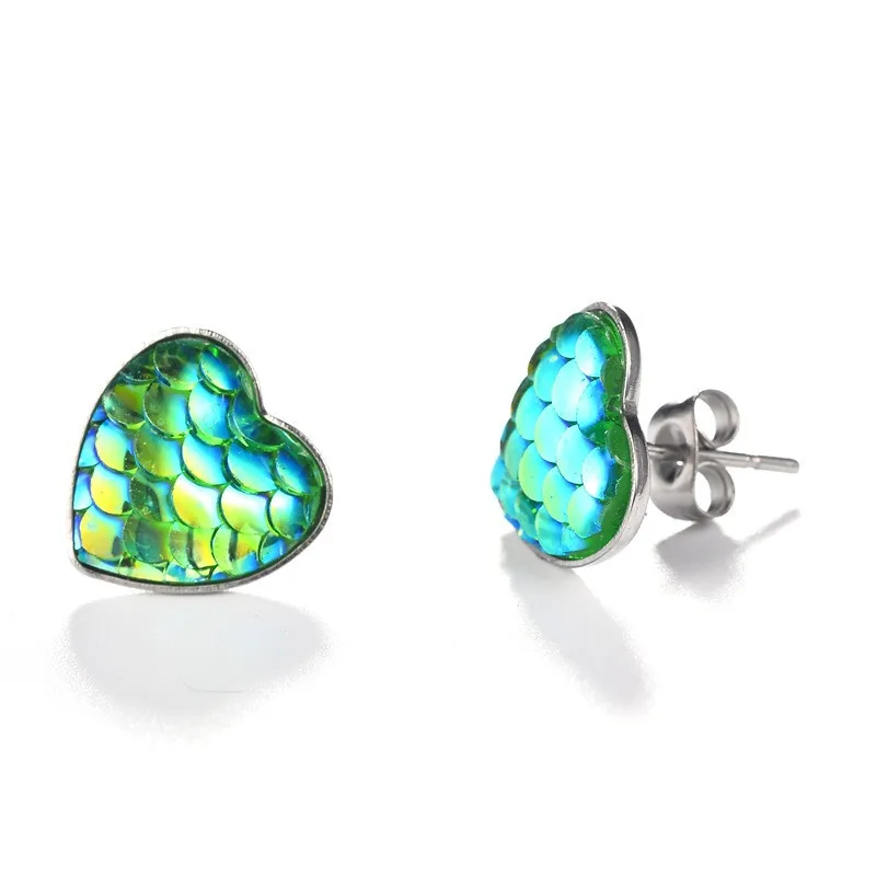 Новые крошечные Красочные Сердце Любовь Дизайн серьги гвоздики для женщин Мода чешуя Русалки Серьги с узором Brincos Ювелирные изделия подарок