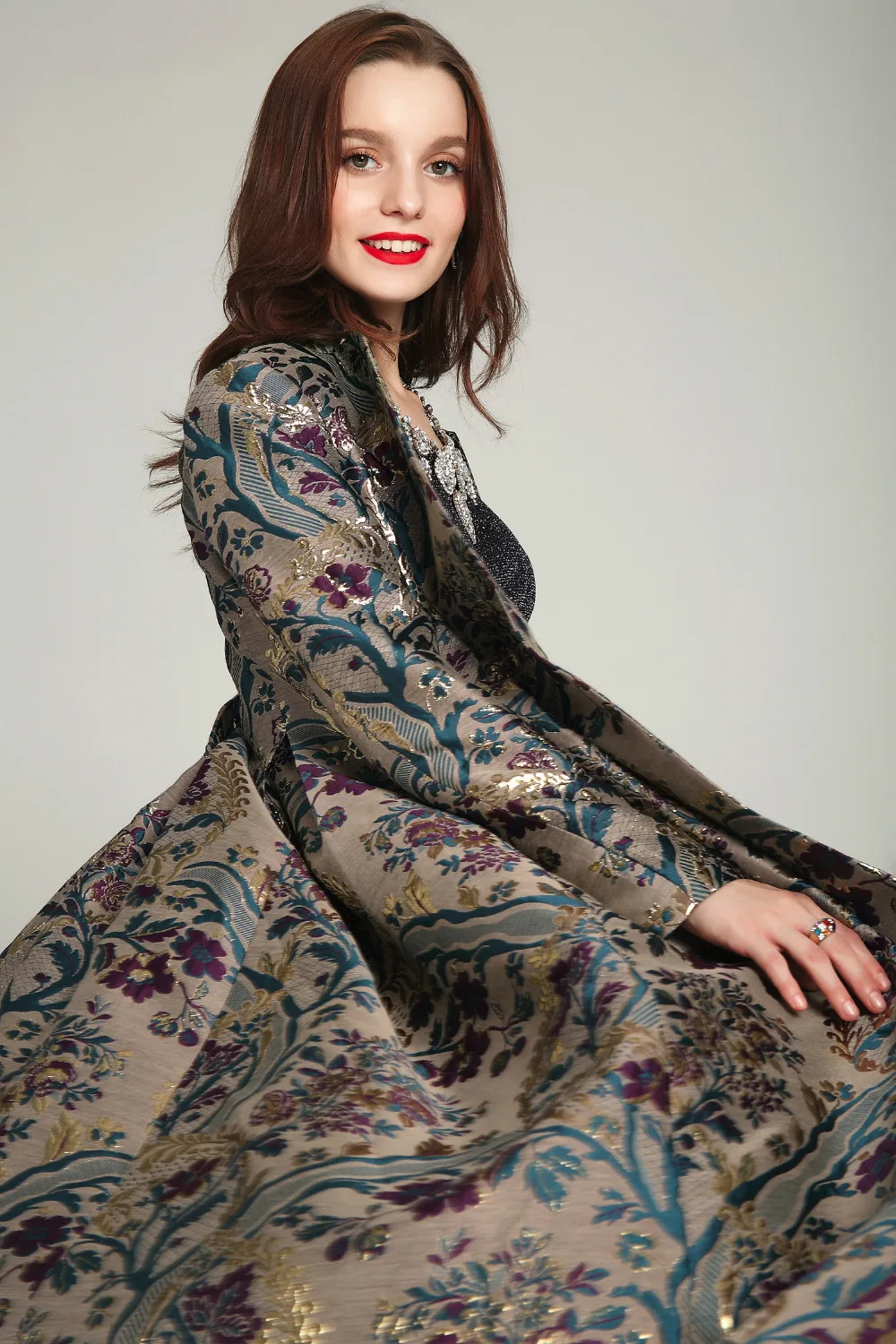 Женский Длинный Тренч C3078 роскошный с О образным вырезом и длинным рукавом осенне