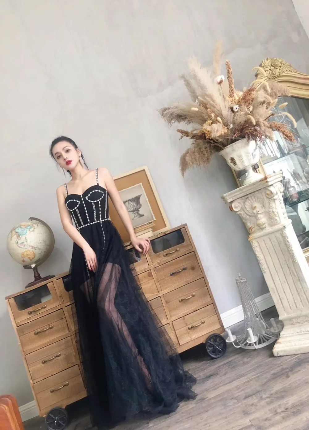 Высококачественное сексуальное женское платье без бретелек черное вискозное