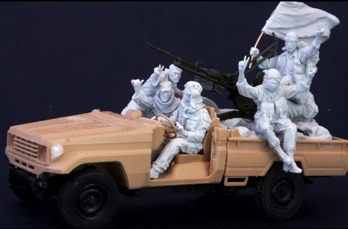 1/35 Современные Военные формирования 5 человек и посылки (за исключением пикапов