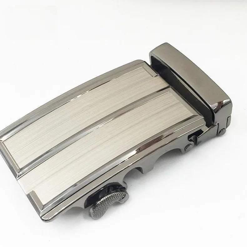 Новые дизайнерские Ремни Для мужчин Автоматическая пряжка для чёрный коричневый