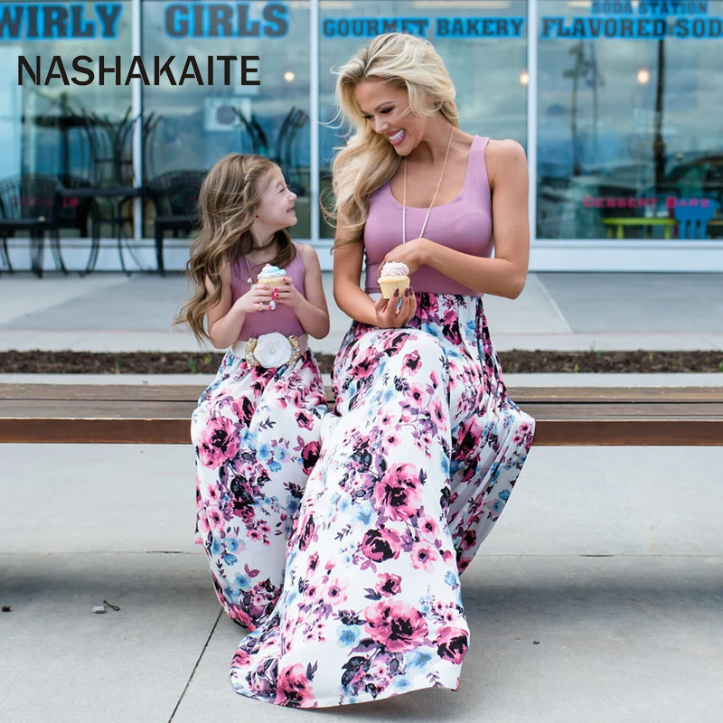 

Платье для мамы и дочки NASHAKAITE, длинное, с цветочным принтом
