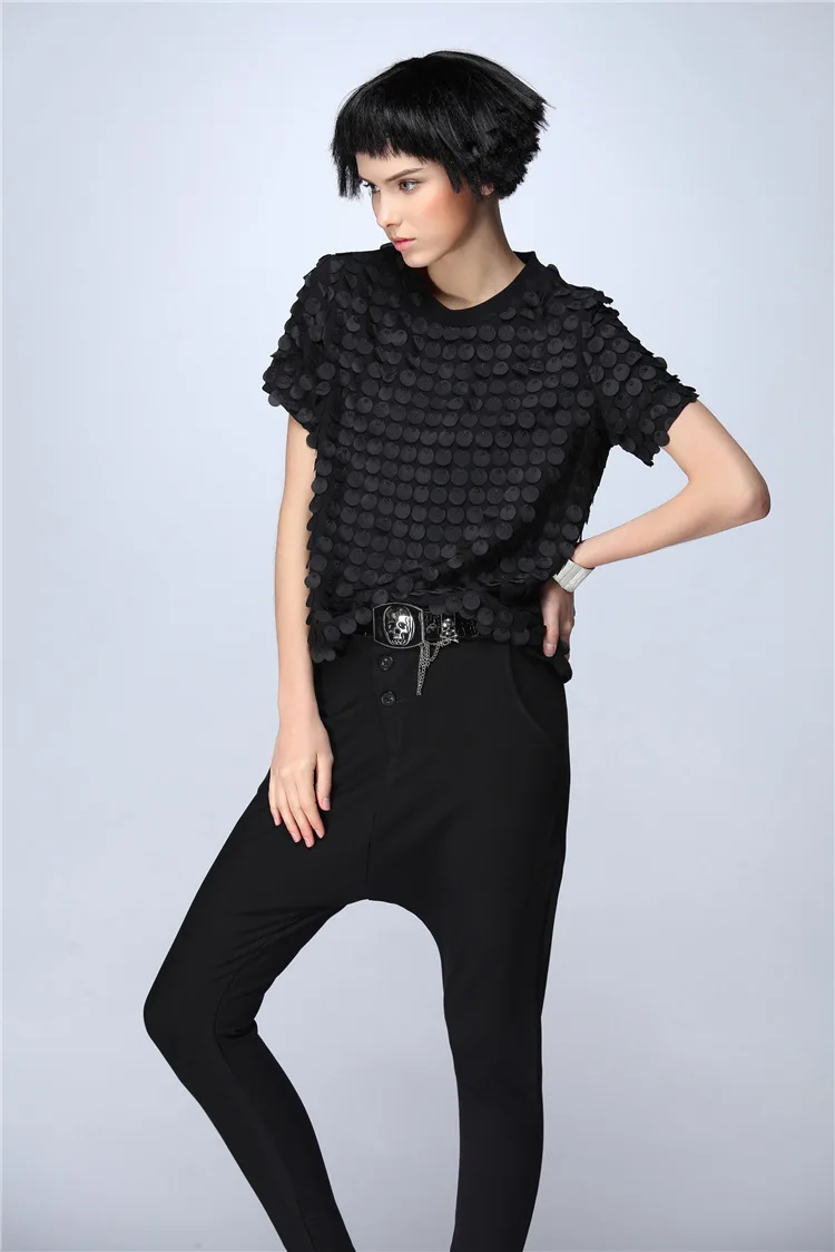 Женская шифоновая футболка с короткими рукавами черная свободная 3d декором лето