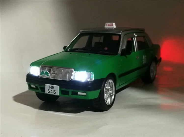1/32 Toyota Crown HongKong такси литая машина модель такси игрушки со звуковым освещением оттяните назад для детей подарки игрушки