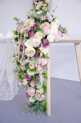 Table runner Подгонянный DIY свадебный фон Декор Искусственный цветок настенный стол бегун цветочный реквизит для фотографий отель Шелковый ряд цветов Арка красный - Цвет: Table runner