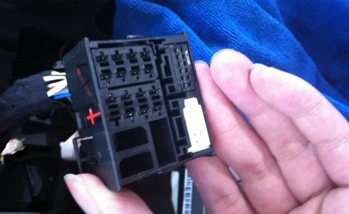 USB/AUX слот интерфейсы штепсельная кнопка с мини USB кабель адаптер для Ford Focus C-MAX I focus 2 sportback 2009 10 11 CD-плеер