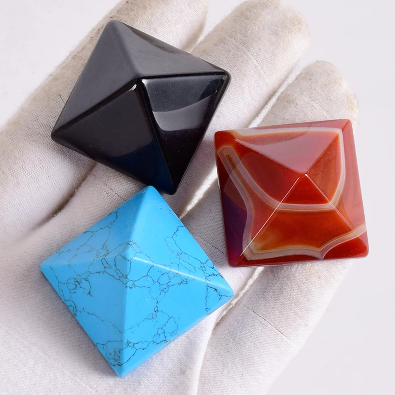 Фигурка ручной Пирамида с резьбой энергетический целебный натуральный кварц