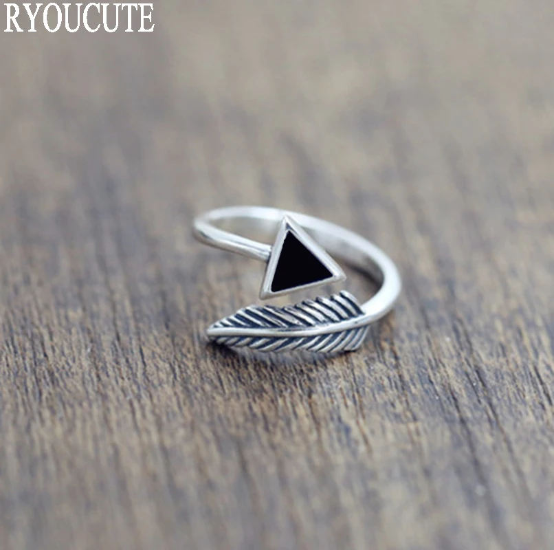 Огромное кольцо с треугольными перьями серебряного цвета для женщин