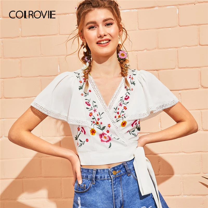 COLROVIE белая Цветочная вышивка с завязывающимися завязками Boho блузка рубашка женский короткий топ летние праздничные блузки с рукавом-бабочкой