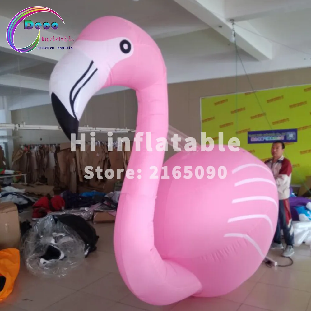 Розовый надувной фламинго высотой 3 м