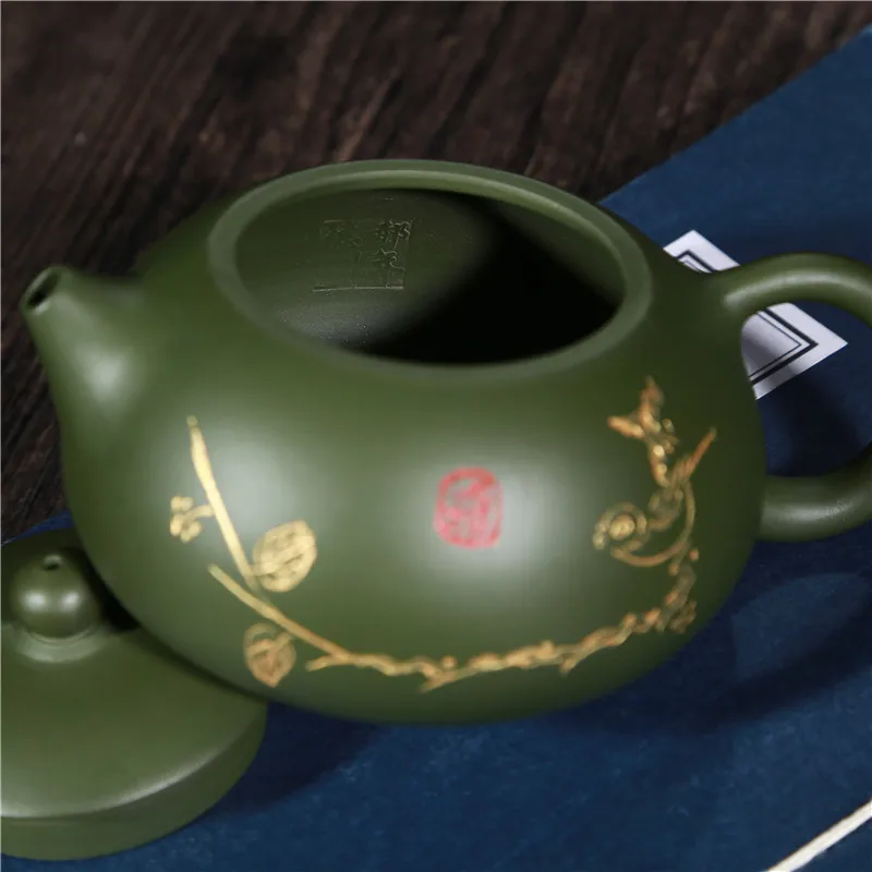 230ml Authentic Yixing purple clay teapot Hand-Painted Zisha tea pot pu'er tea black tea gift Wholesale Free shipping
230ml Authentic Yixing purple clay teapot Hand-Painted Zisha tea pot pu'er tea black tea gift Wholesale Free shipping