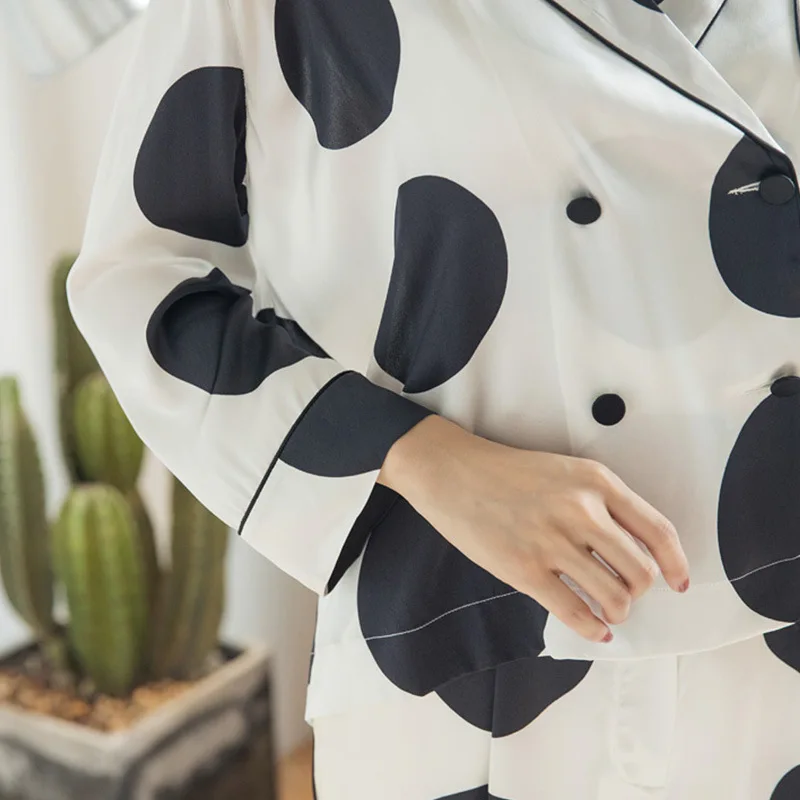 

2019 Spring Pajamas Women's Long Sleeves Pijama Mujer New Fashion Shirt Lapel Silk Pajamas Ladies Pyjamas Home Suit Pajama Set