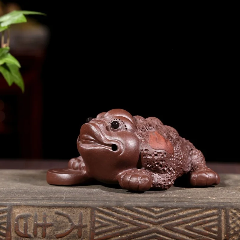 

small tea favorite Yixing purple sand sculpture geomantic omen elegant playful handicraft miscellaneous piece by piece