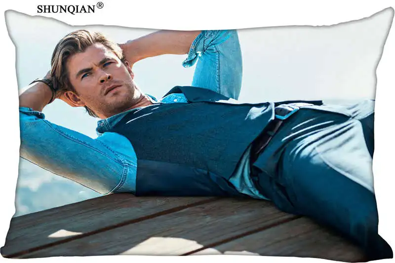 

Chris Hemsworth Printed Pillowcase Soft Pillow Cover 45x35cm(One Side) High Quality Custom Rectangle Zipper Pillow Cover