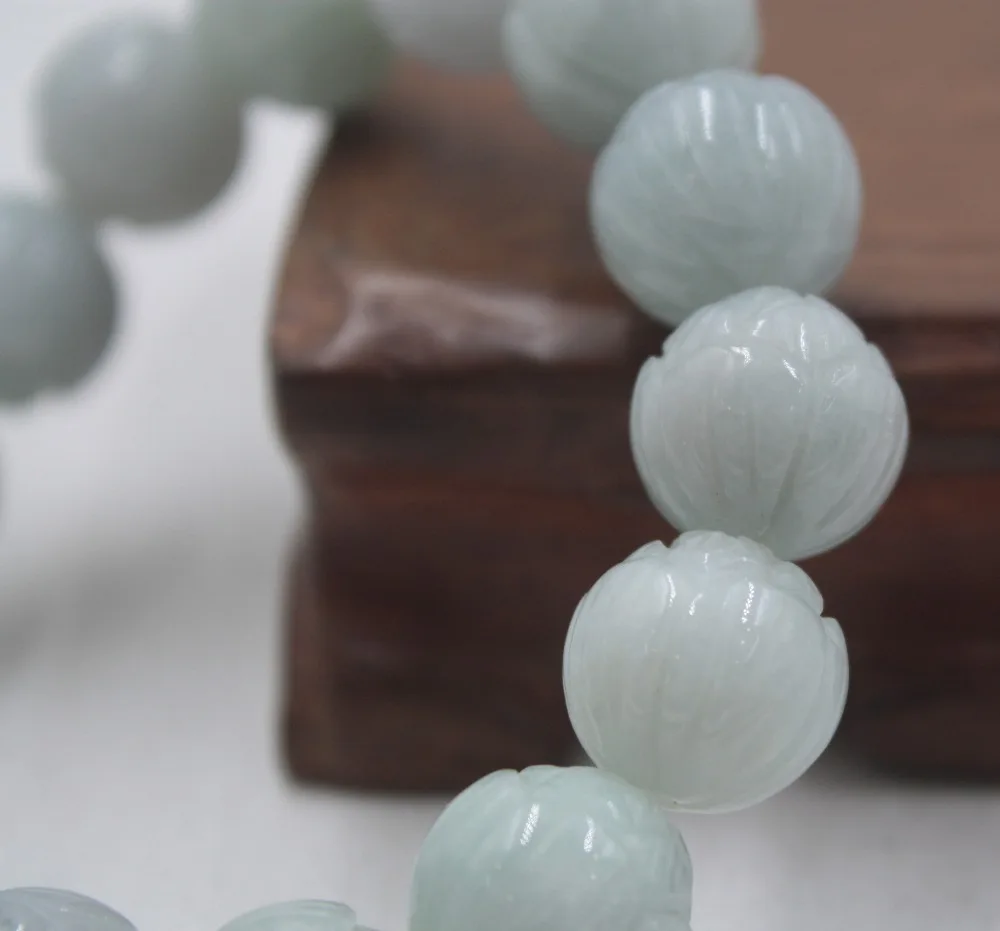 

Gift Natural Grade A Jade Green Jadeite 13.5mm Lotus Round Bead Bracelet Women 16-17cmL