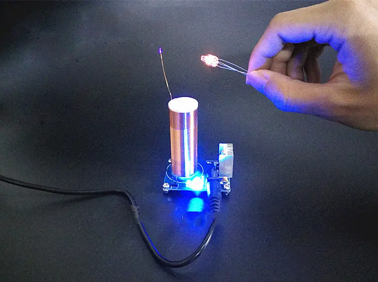 Готовая катушка Tesla Space Lights Magic Props Spray Arc готовая научная развивающая игрушка