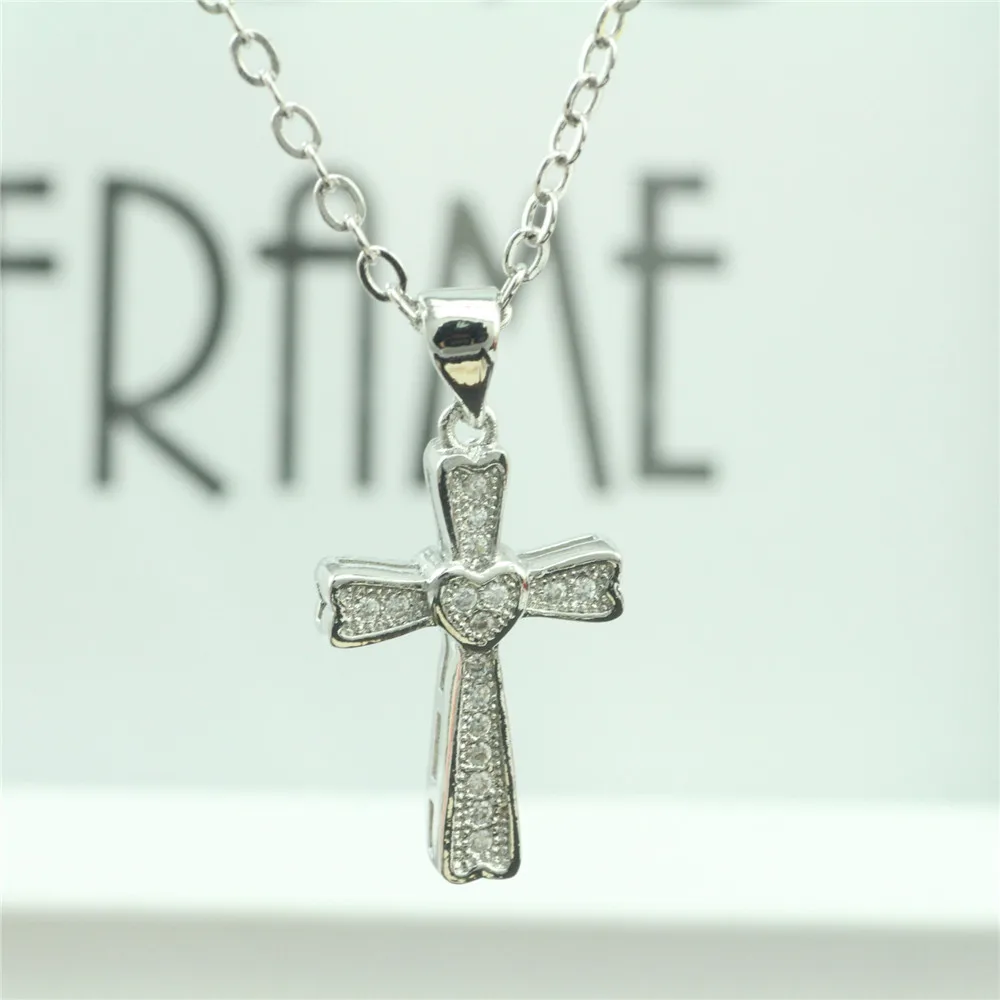 Ожерелье с инкрустацией крестиком из циркония 925 пробы ожерелье цирконием кулон