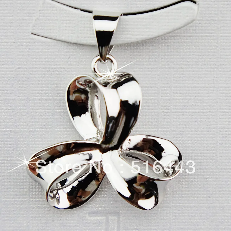

Charms 925 Sterling Silver The clover Necklace Pendant for Women Wedding Engagement Party Gift Fine Jewelry A-682