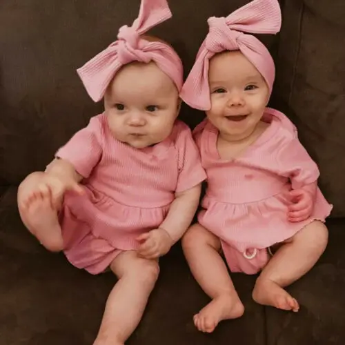 Комплект одежды из 2 предметов для маленьких мальчиков и девочек однотонная