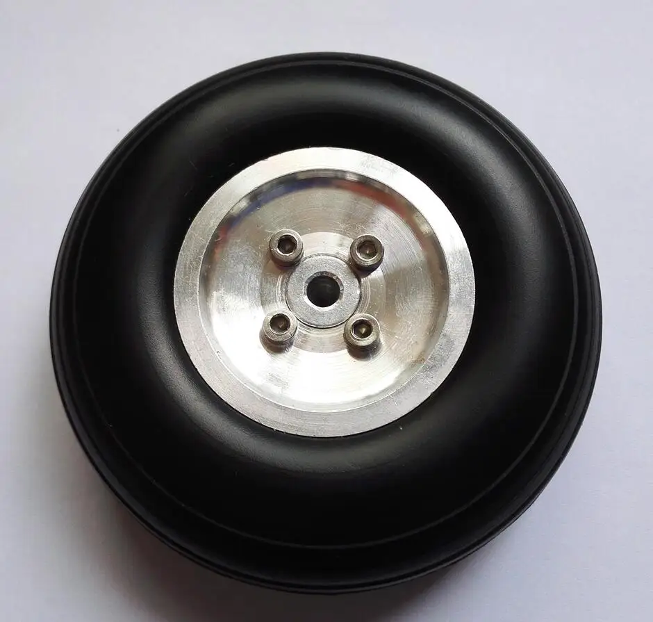 Колесо из полиуретана для радиоуправляемого самолета с алюминиевой втулкой