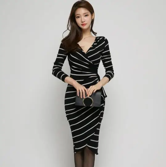 Женское платье с длинным рукавом повседневное облегающее треугольным вырезом