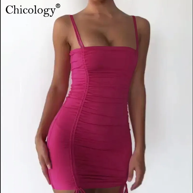 Chicology тонкое мини платье на тонких бретельках неоновое 2019 летний женский