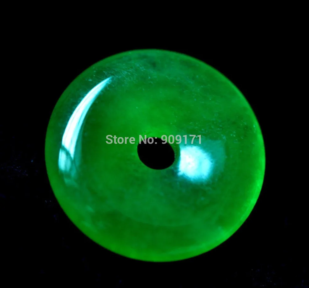 

>>Rich Green Natural Grade Jadeite Necklaces Amulet pendant