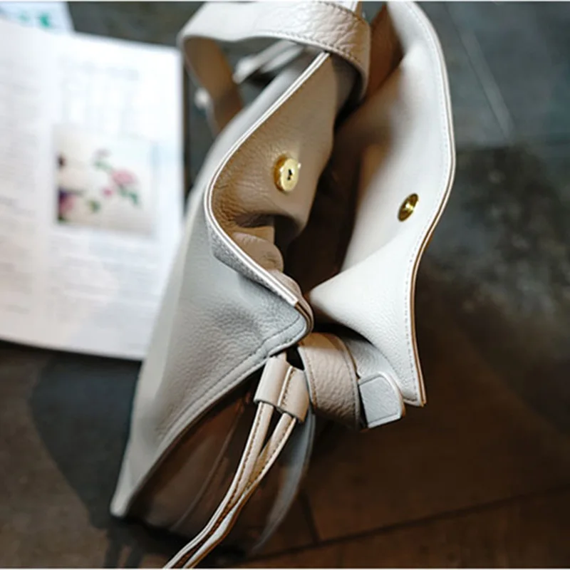 Сумка ведро AETOO из мягкой воловьей кожи простой и практичный мешок на ремне с