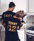 Семейные комплекты 2021 г., лидер продаж, хлопковая футболка для всей семьи летние футболки с забавными буквенными цифрами для папы, мамы и ребенка