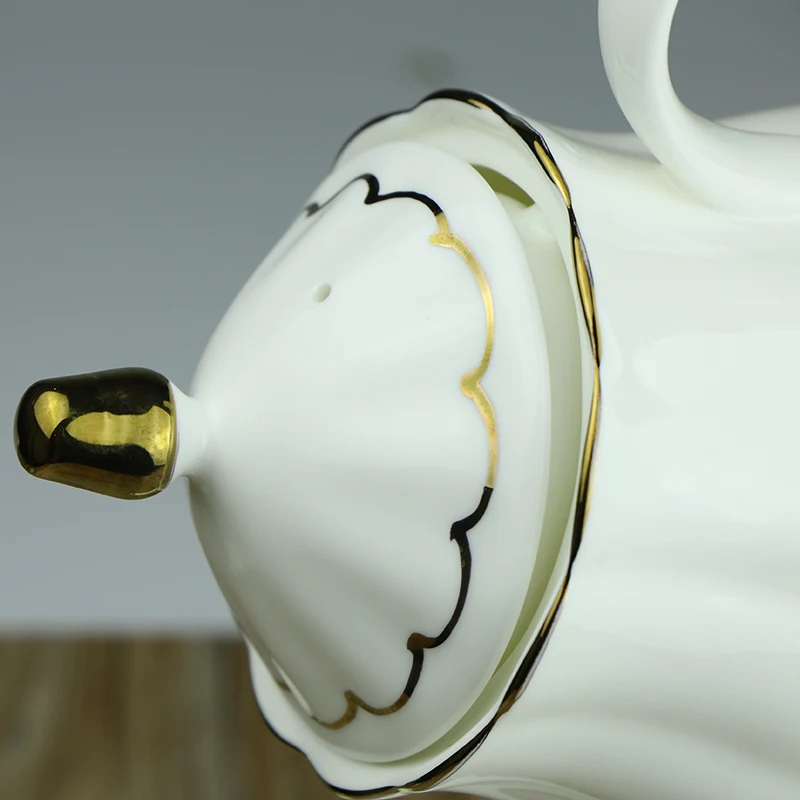 900ml European Style Coffee Milk Pot Ceramic Bone china Golden Rim Big Capacity Water Pots Drinkware Afternoon Tea Handle Kettle | Дом и сад