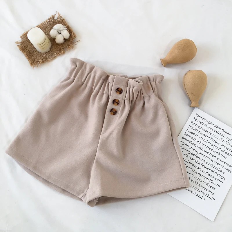 Milk apricot Новые женские шорты с высокой талией, зимние плотные однотонные повседневные свободные шорты с эластичной резинкой на талии, Женский в Корейском стиле, осенние женские шорты с пуговицами - Цвет: Milk apricot