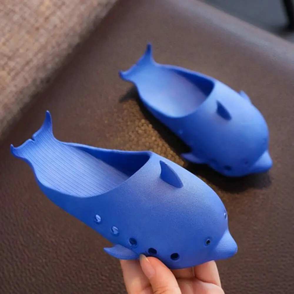 Синий Г. модные милые тапочки с 3D дельфином детская пляжная Летняя обувь унисекс сандалии пластиковые резиновые шлепанцы с рыбками для детей, размер 26-30 - Цвет: Синий