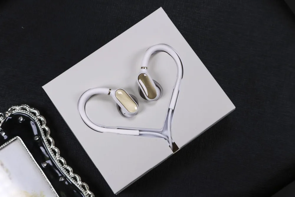 В наличии оригинал Xiaomi Mi Спортивная Bluetooth гарнитура Беспроводные наушники Мини 4 1
