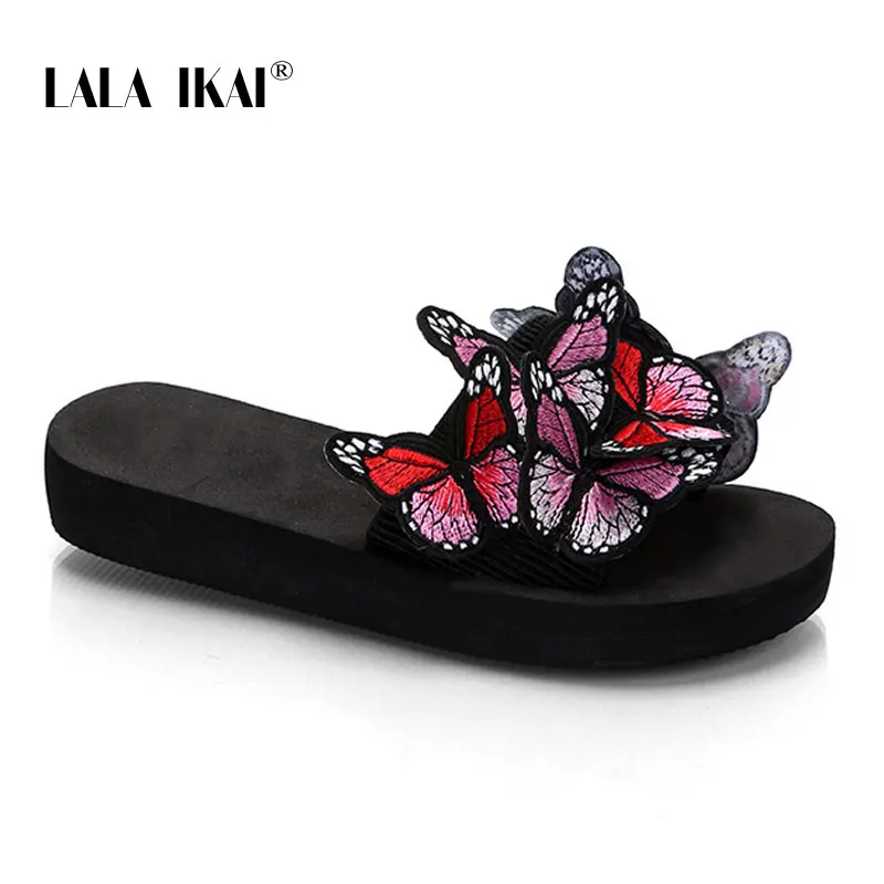 Red LALA IKAI/женские шлепанцы; сезон лето; шлепанцы с объемной вышивкой бабочки; пляжные шлепанцы; повседневная женская обувь на плоской подошве; 014A3757-4 - Цвет: Red