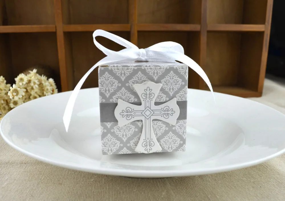 Фото 50 шт. коробка конфет с крестом для первого причастия крестины на свадьбу
