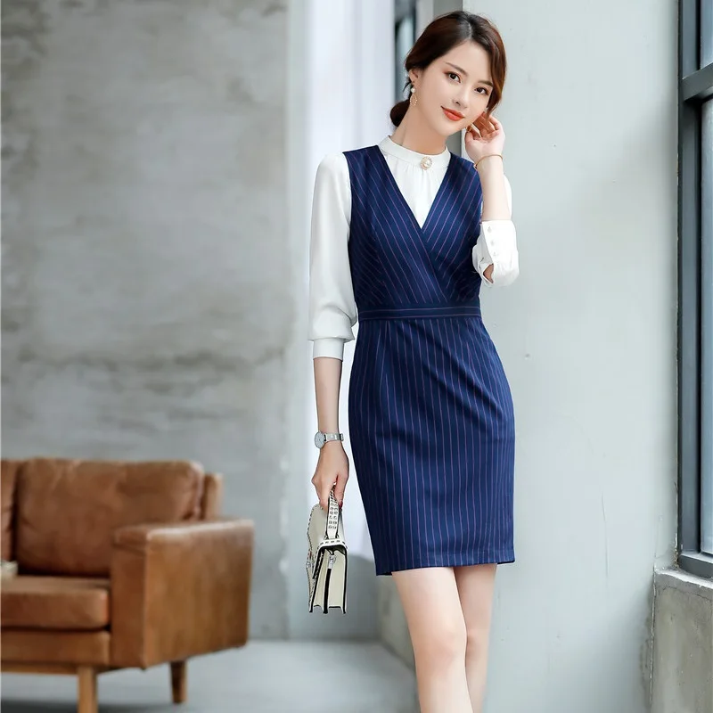 Женское платье в полоску офисное без рукавов с v образным вырезом офисная одежда