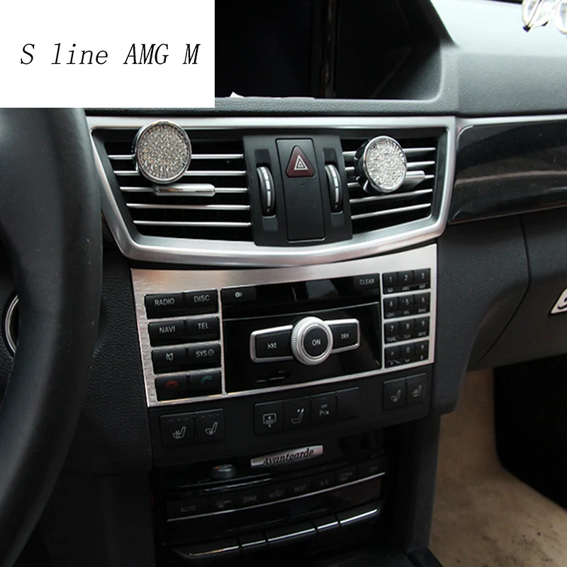 Декоративная накладка на CD панель для стайлинга автомобилей Mercedes Benz E class W212 2009-2015