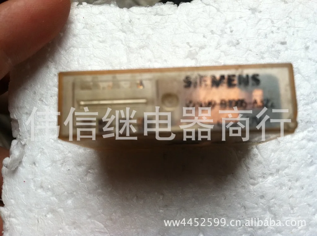 

Safety relays V23049-B1005-A322 12VDC 10 feet