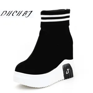 Женские замшевые Ботинки, Ботильоны на платформе, повседневные, на танкетке, 2019, Модные осенние кроссовки, задники, обувь на толстой резине