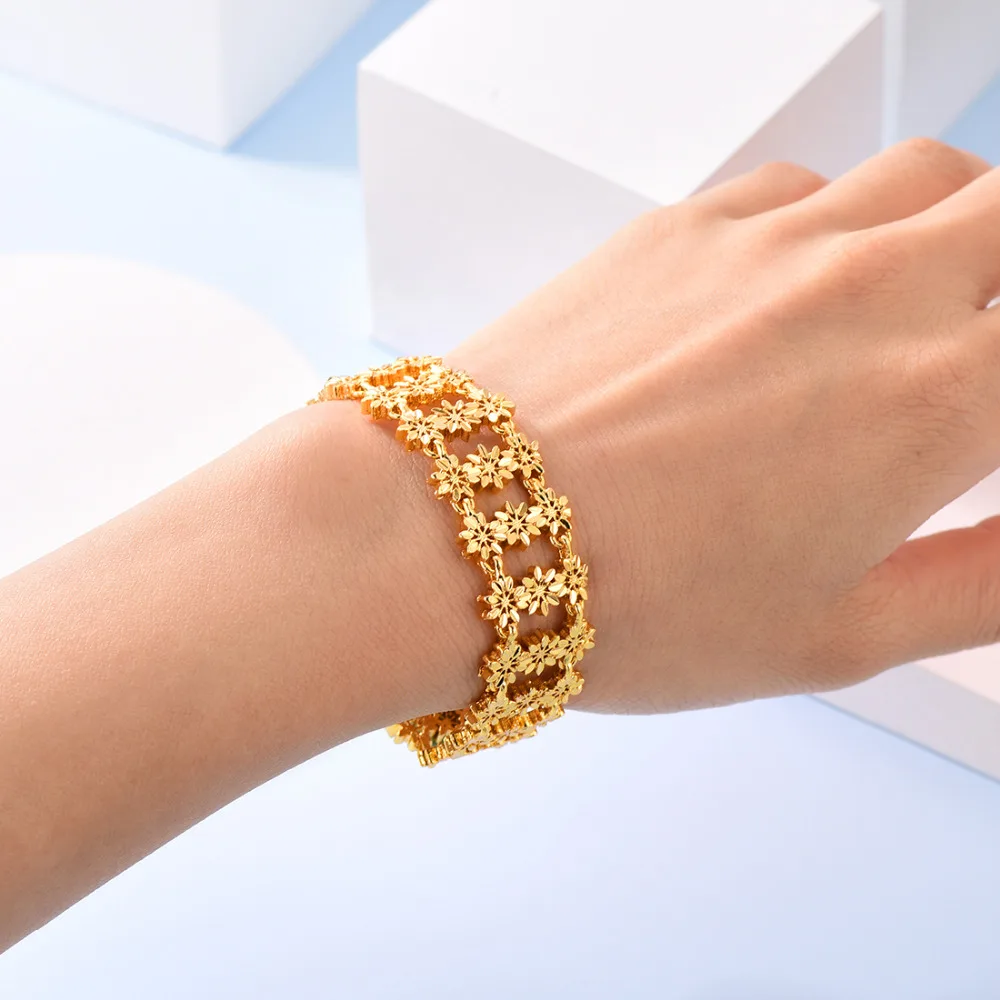U7 Trendy Bangle s&Bracelet For Women Exquisite Gift Hollow Flower Pattern Bangle Made of Soft Copper Gold Color 19CM H1087